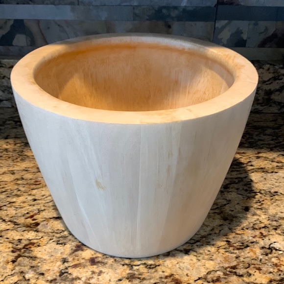 *Feature* Crate&Barrel Stunning Wooden Bowl10.5”D x 8” H